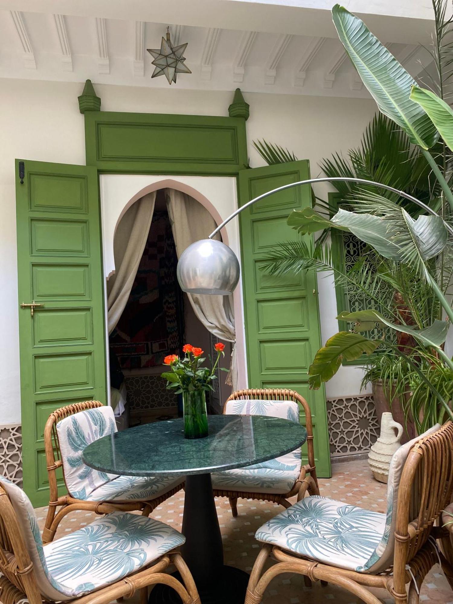 Riad Dar Adal Exclusivite 2 A 6 Personnes Petit Dejeuner Compris Place Jemaa El Fna Marakeş Dış mekan fotoğraf