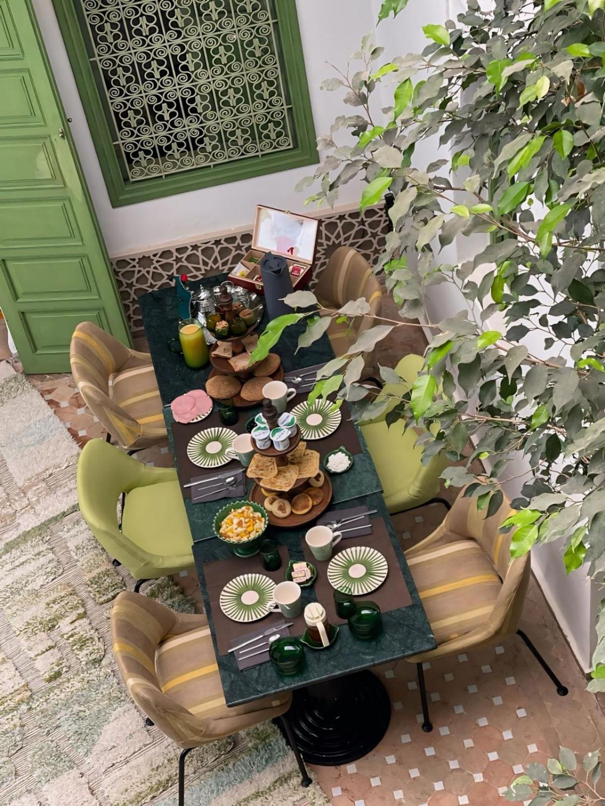 Riad Dar Adal Exclusivite 2 A 6 Personnes Petit Dejeuner Compris Place Jemaa El Fna Marakeş Dış mekan fotoğraf